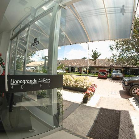 Llanogrande Airport By Bernalo Hotels Rionegro Exteriör bild