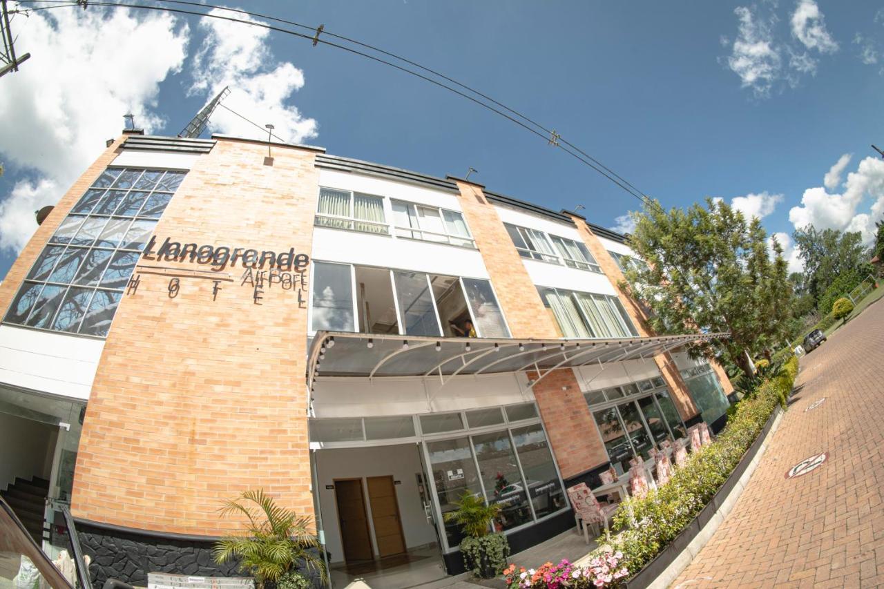 Llanogrande Airport By Bernalo Hotels Rionegro Exteriör bild